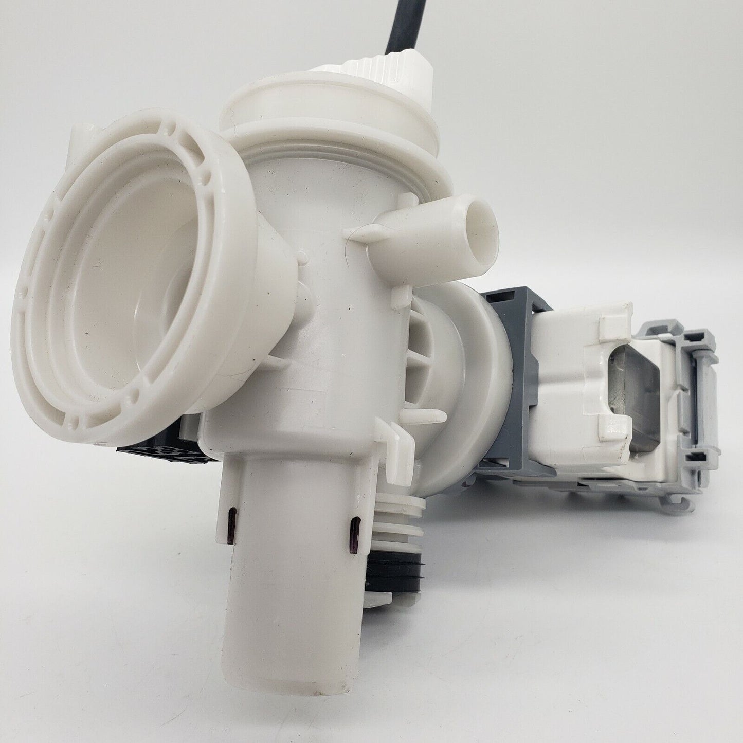 New Genuine OEM Replacement for Samsung Washer Drain Pump DC97-20621A