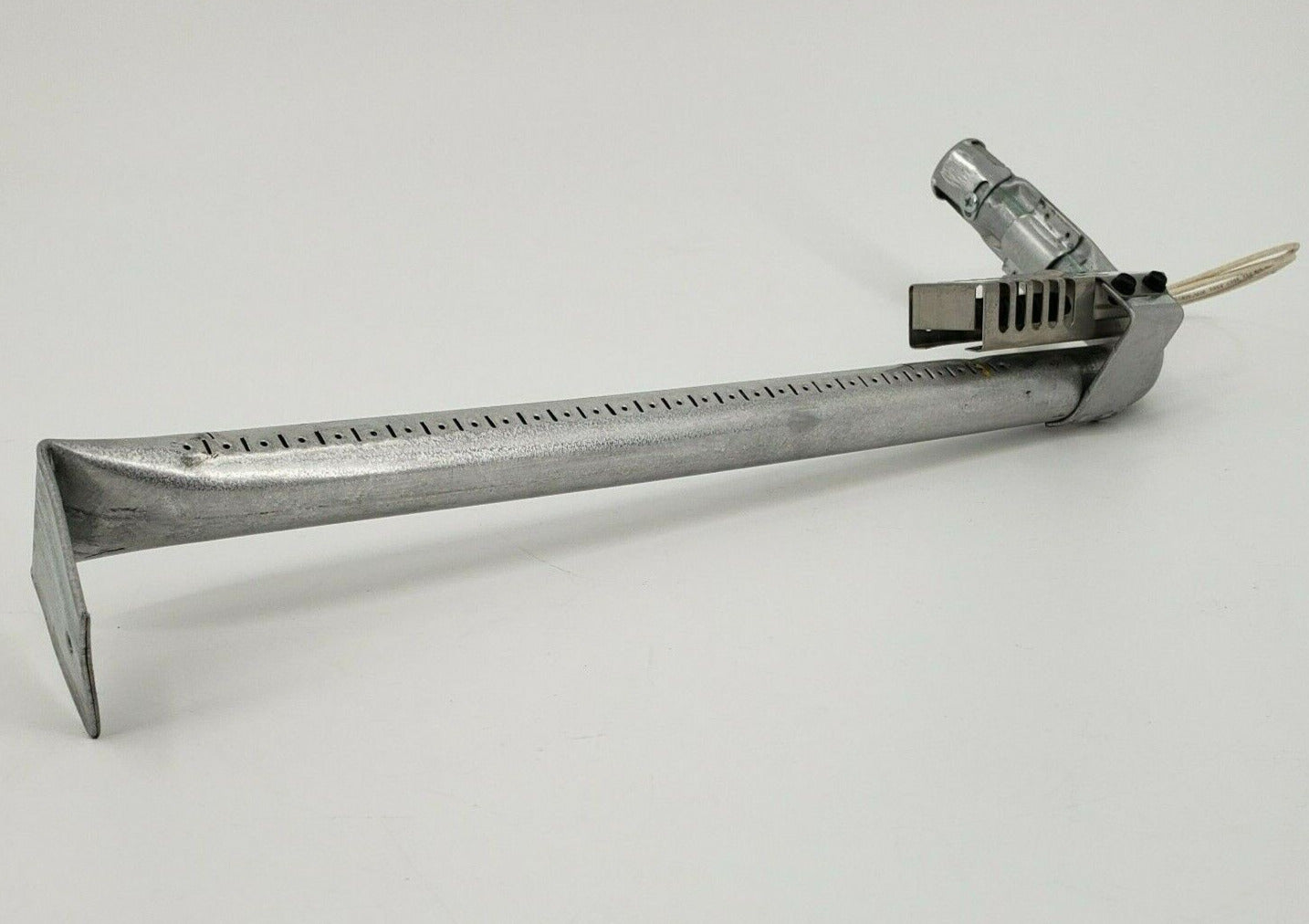 New OEM Replacement for GE Range Oven Burner Assembly WB16X20253 ping