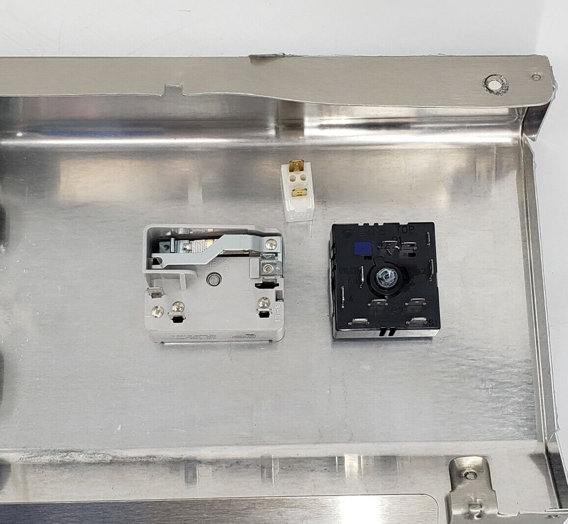 New OEM Replacement for Frigidaire Electric Range Assembly Control 5304509241