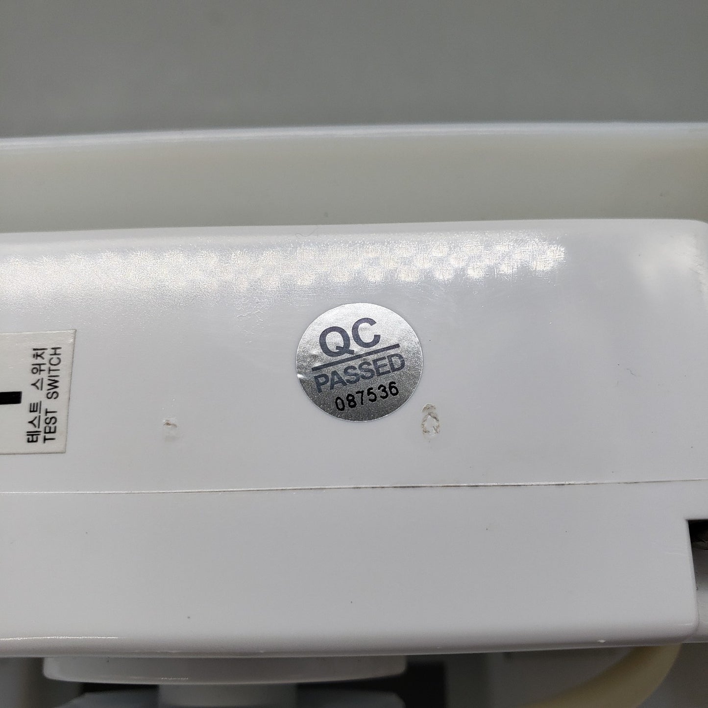 New OEM Replacement for LG Ice Maker Assembly AEQ72909603