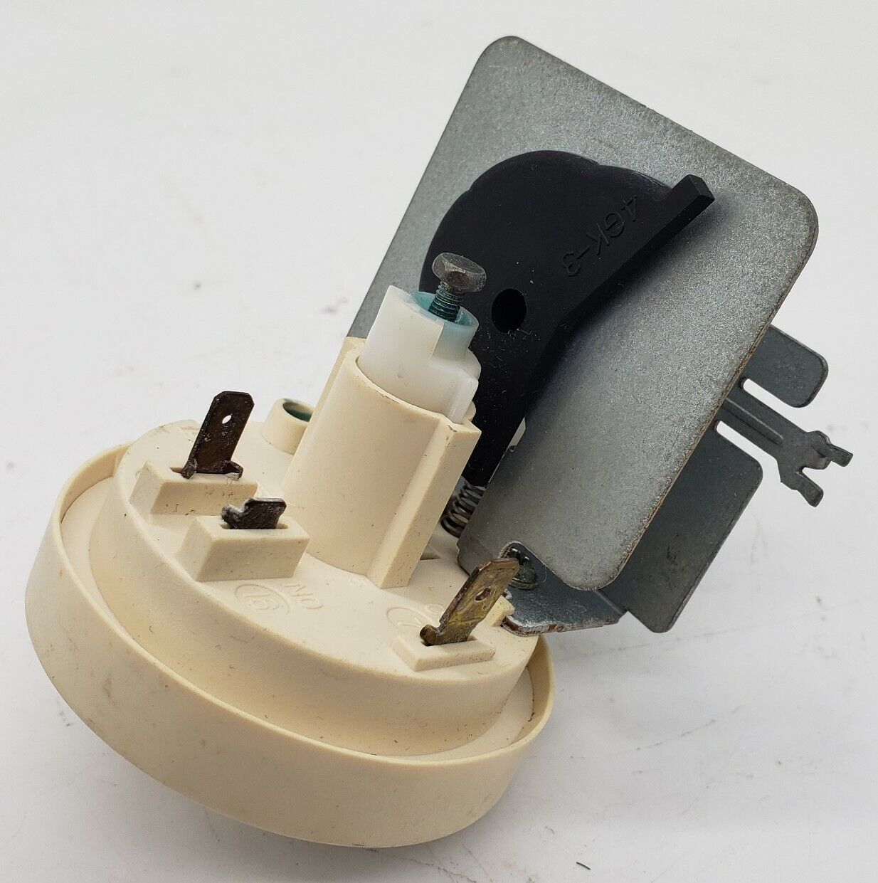 OEM Replacement for GE Washer Pressure Switch 175D2290P052