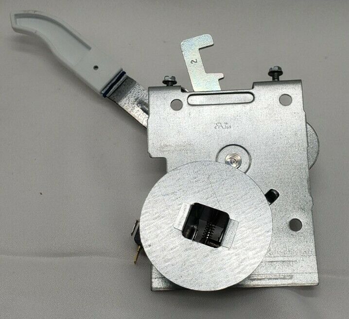 New Genuine OEM Replacement for GE Range Door Latch 164D6366G012