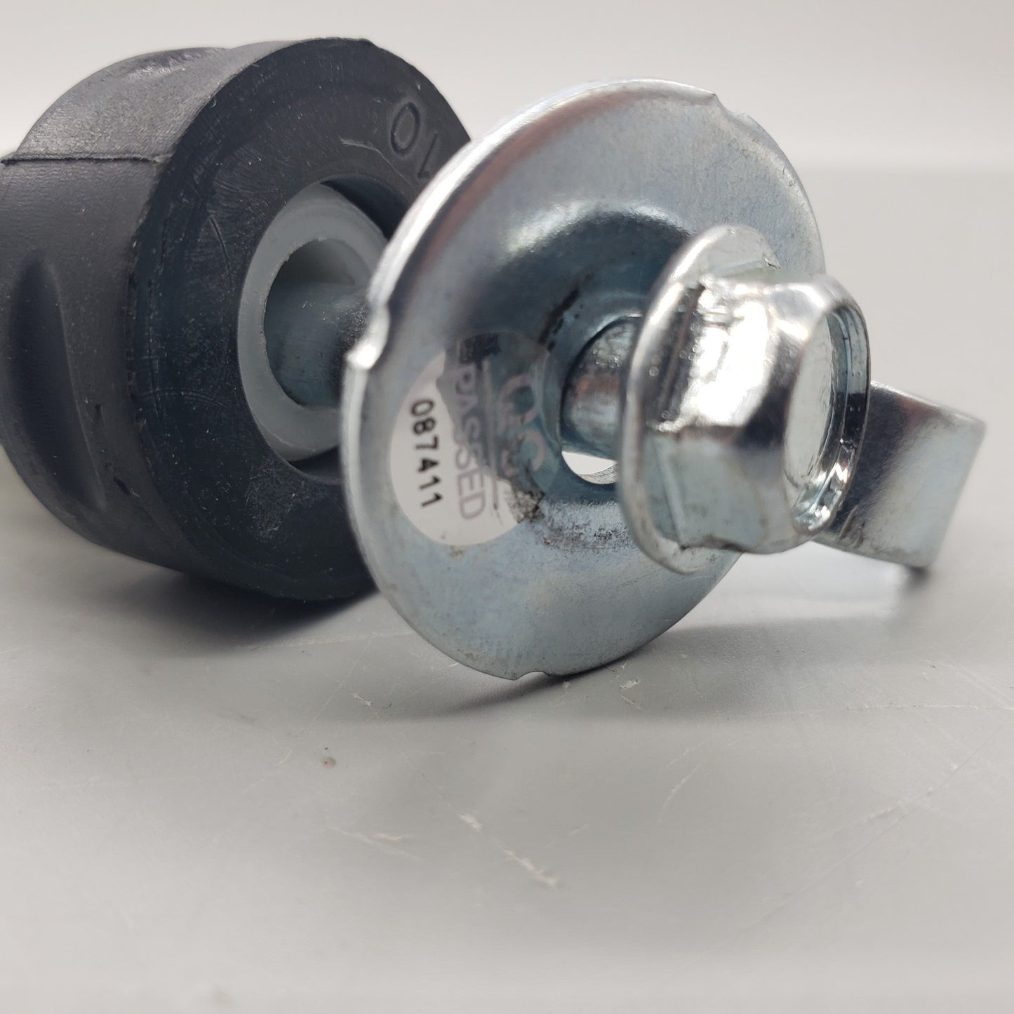 New OEM Replacement for LG Bolt Assembly FAA31690703