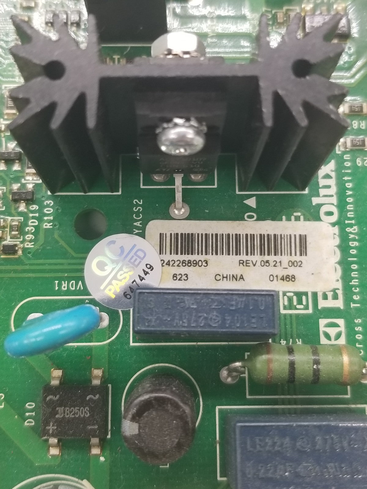 OEM Replacement for Frigidaire Fridge Control 242268903