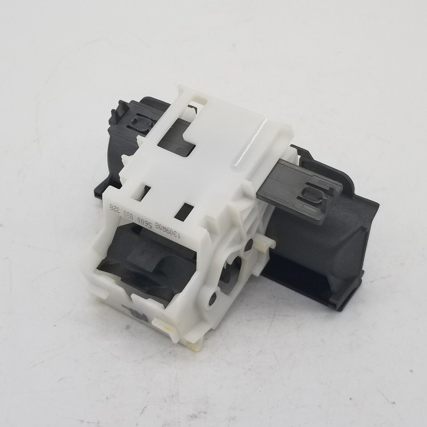 Genuine Replacement for Bosch Dishwasher Door Latch 5600033328