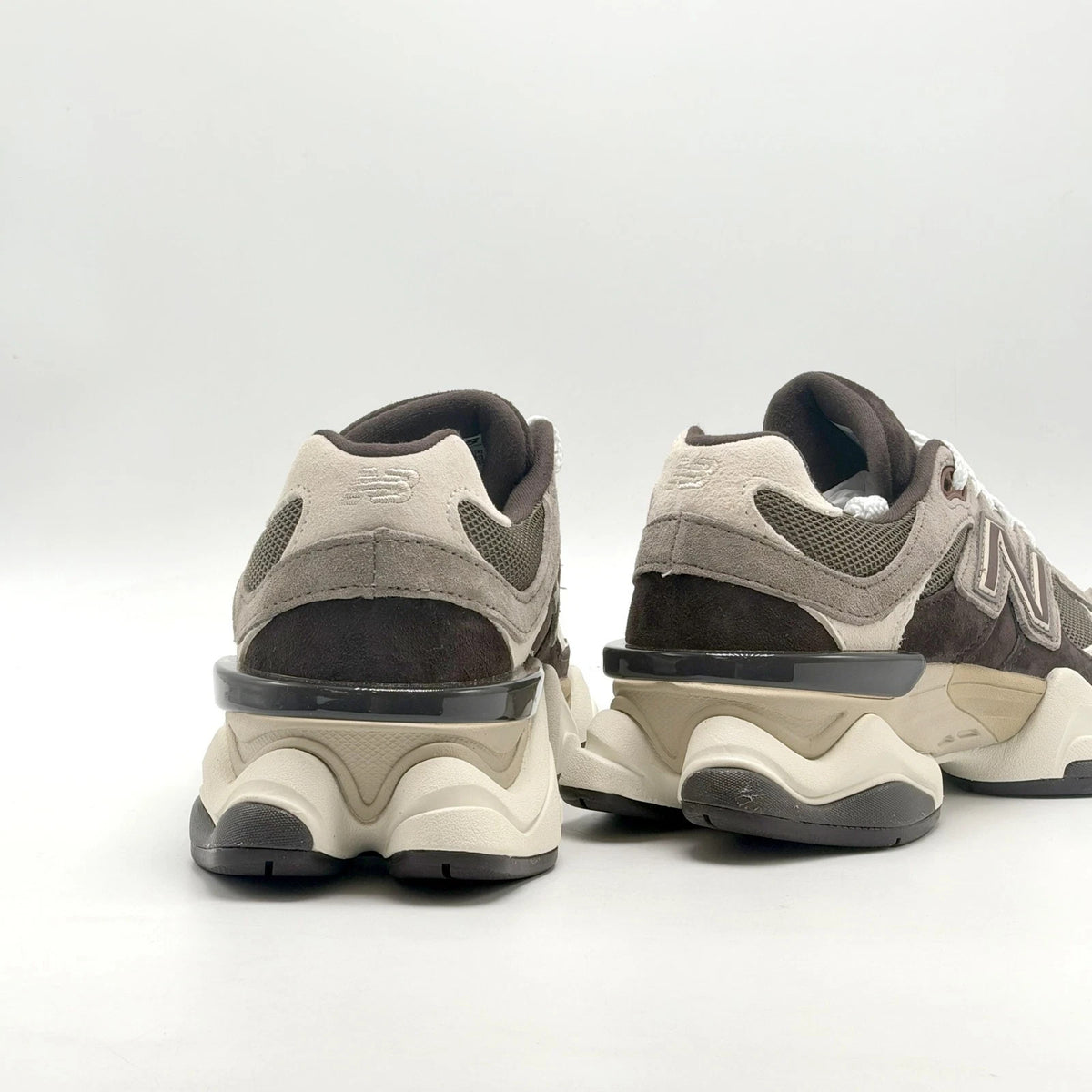 New Balance 9060 Thunder Brown Tennis Shoes Size 7.5 U90601BV