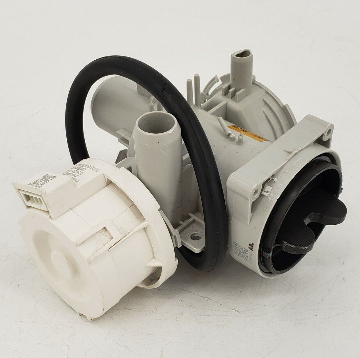 New Genuine OEM Replacement for LG Washer Pump Assembly AHA75693401