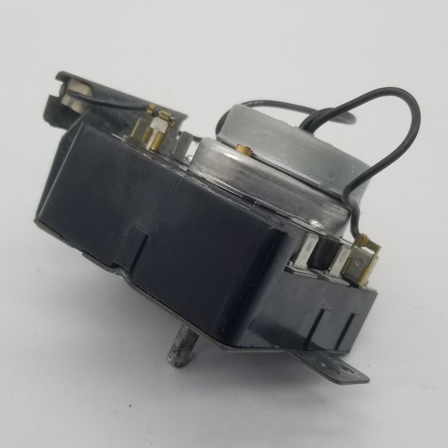 Genuine OEM Replacement for Whirlpool Dryer Timer 690207